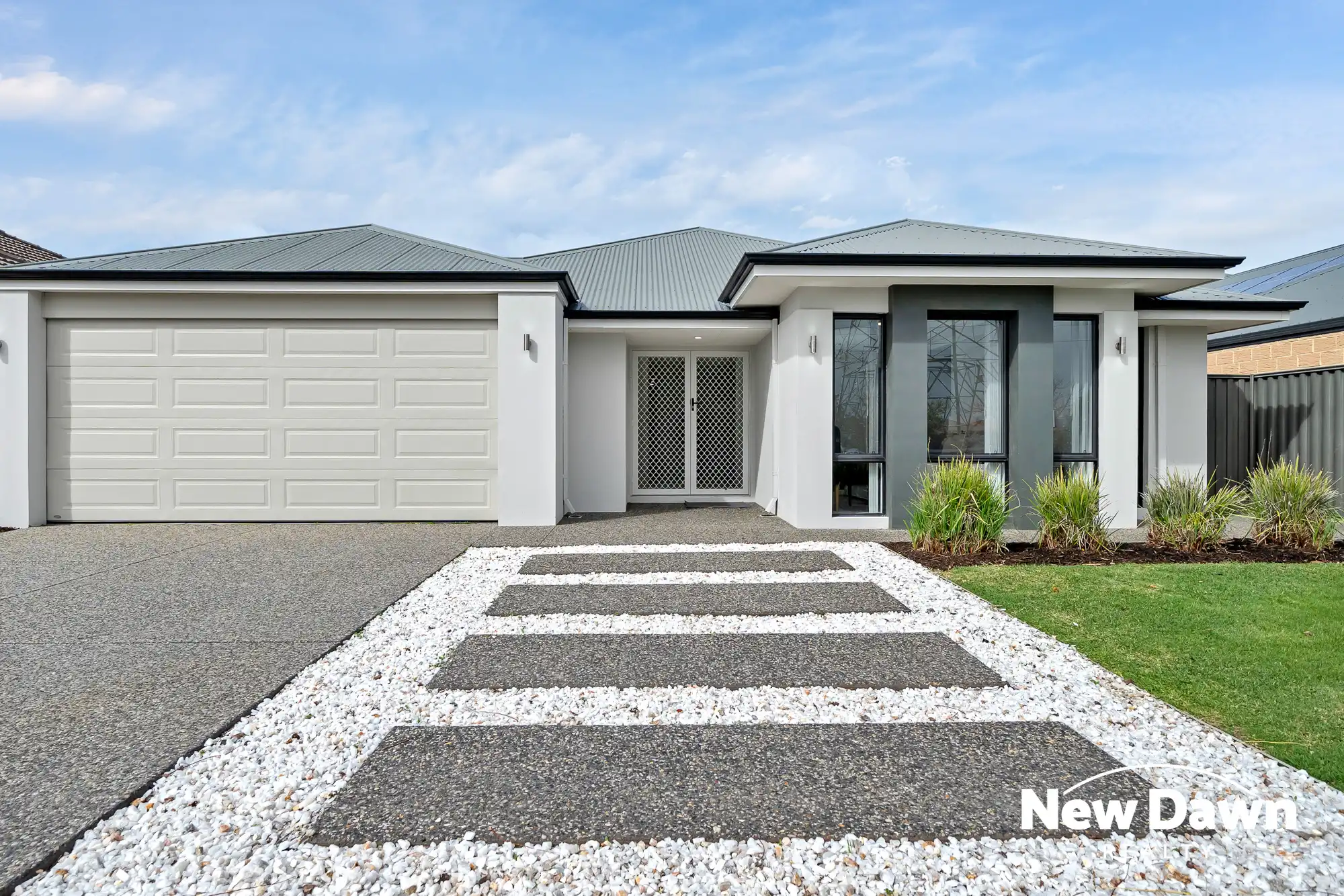 12 Daviesia Corner