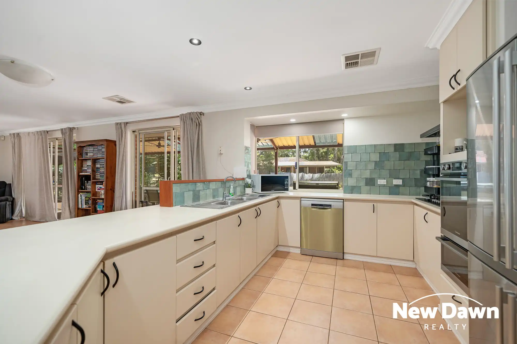 6 Huxham Glen